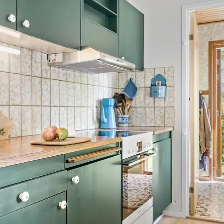 3 Bedroom Lovely In Hong