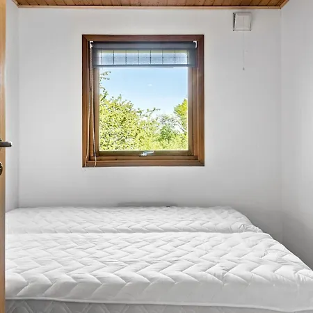 3 Bedroom Lovely In Hong