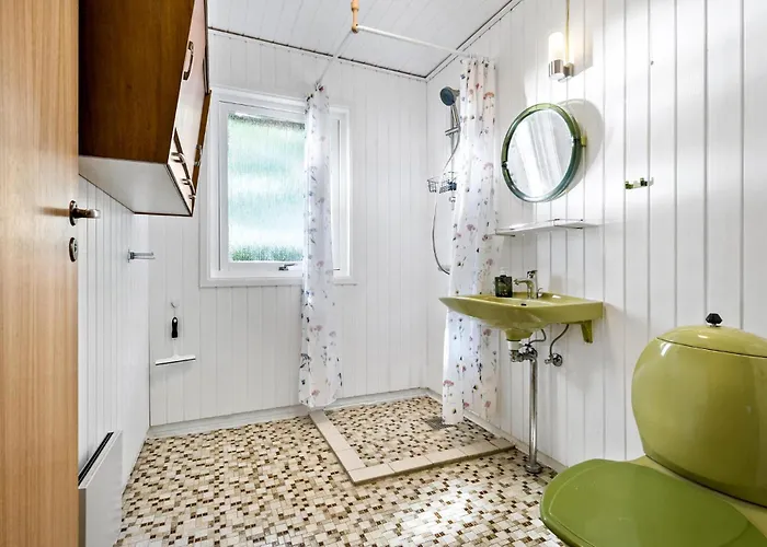3 Bedroom Lovely In * Hong