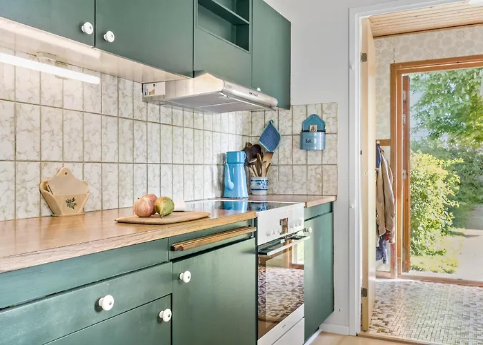 3 Bedroom Lovely In Hong